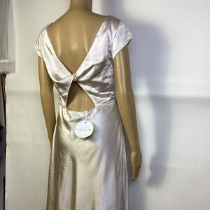 NWT Selfie Leslie Satin Champagne Cowl Neck Cutout Back Midi Dress M